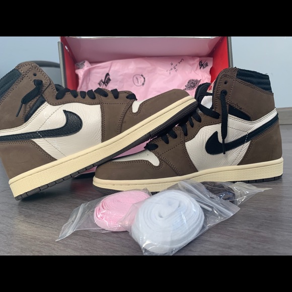 travis scott jordan 1 crease